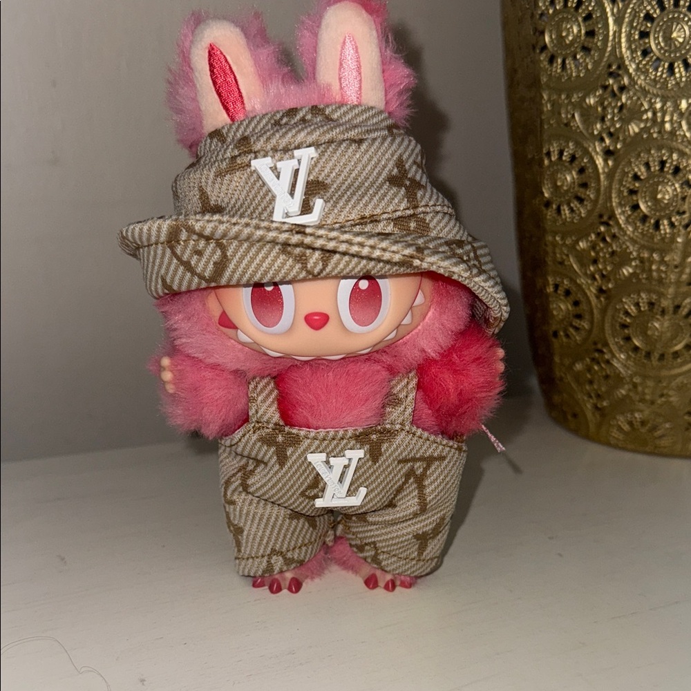 Labubu Outfit and hat